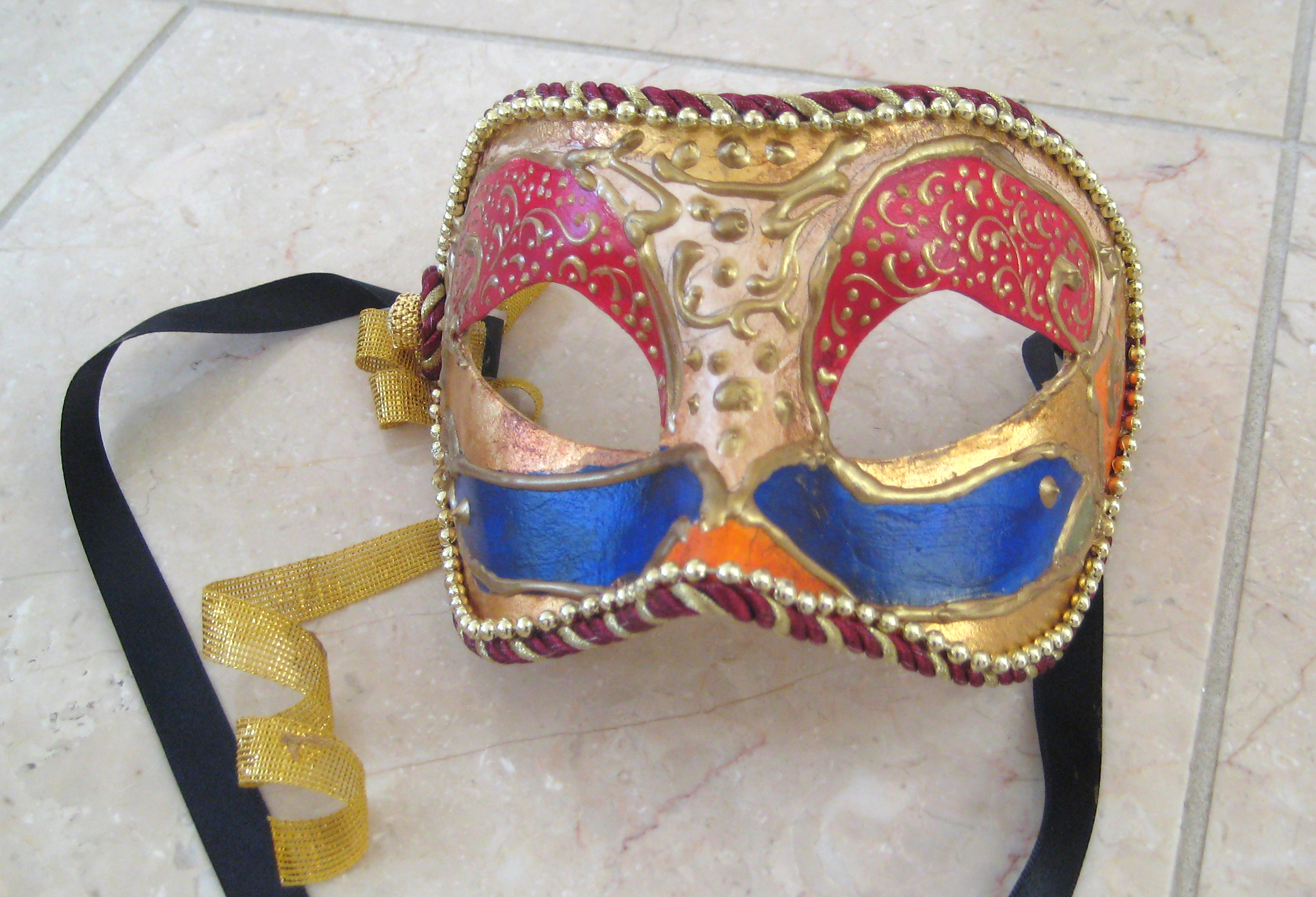 Making-Italian-Masks-Venetian-craft-maschere-maestra-Carla-Almanza-de-Quant